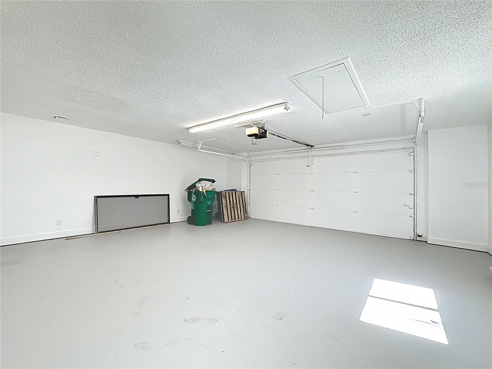 LAKE BINGHAM WOODS EAST - Residential