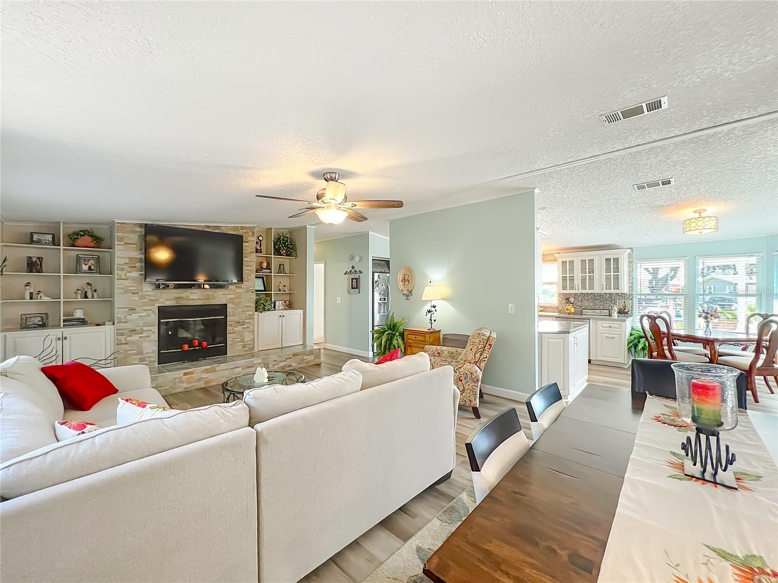 TAVARES FOX RUN MOBILE HOME - Residential