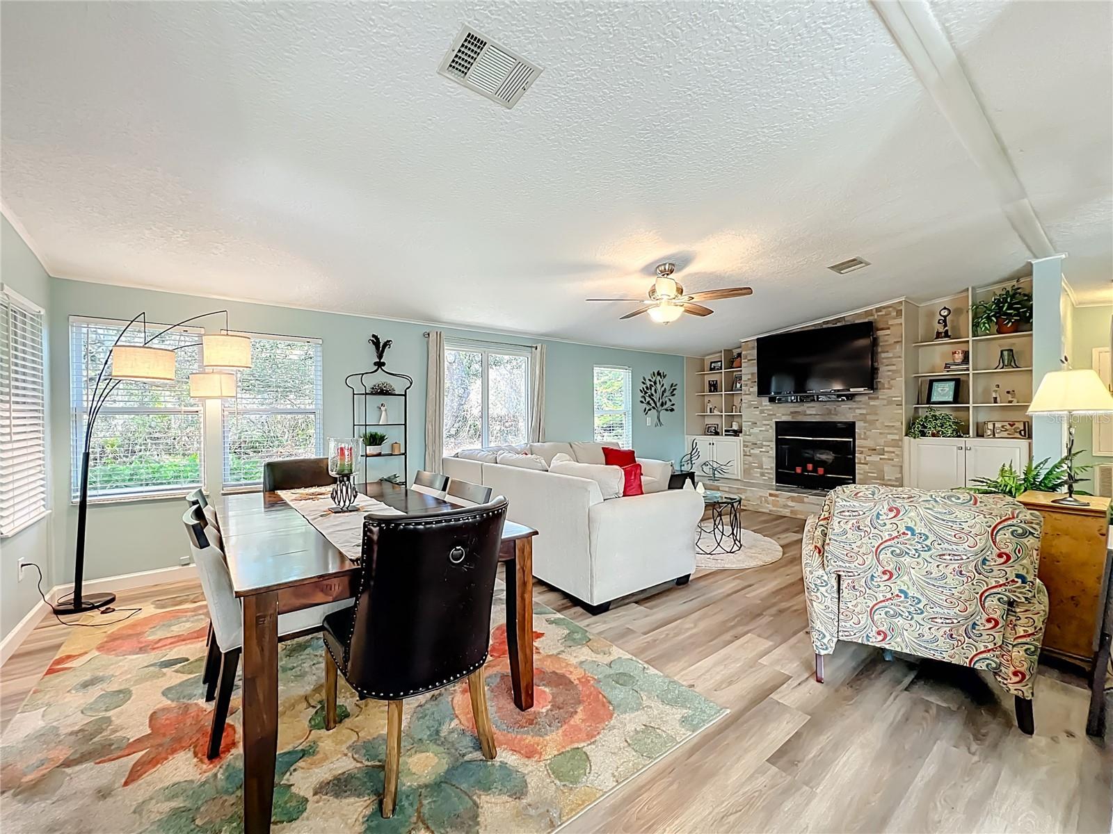 TAVARES FOX RUN MOBILE HOME - Residential