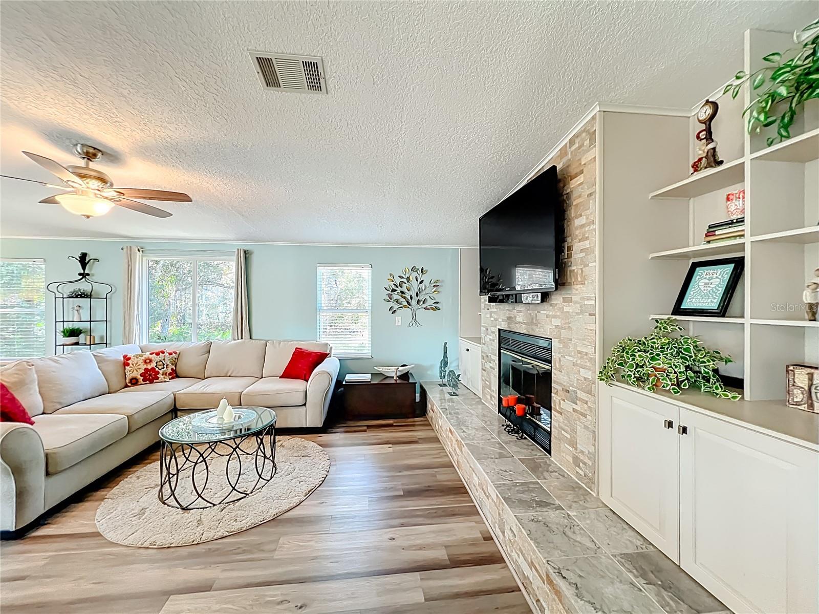 TAVARES FOX RUN MOBILE HOME - Residential