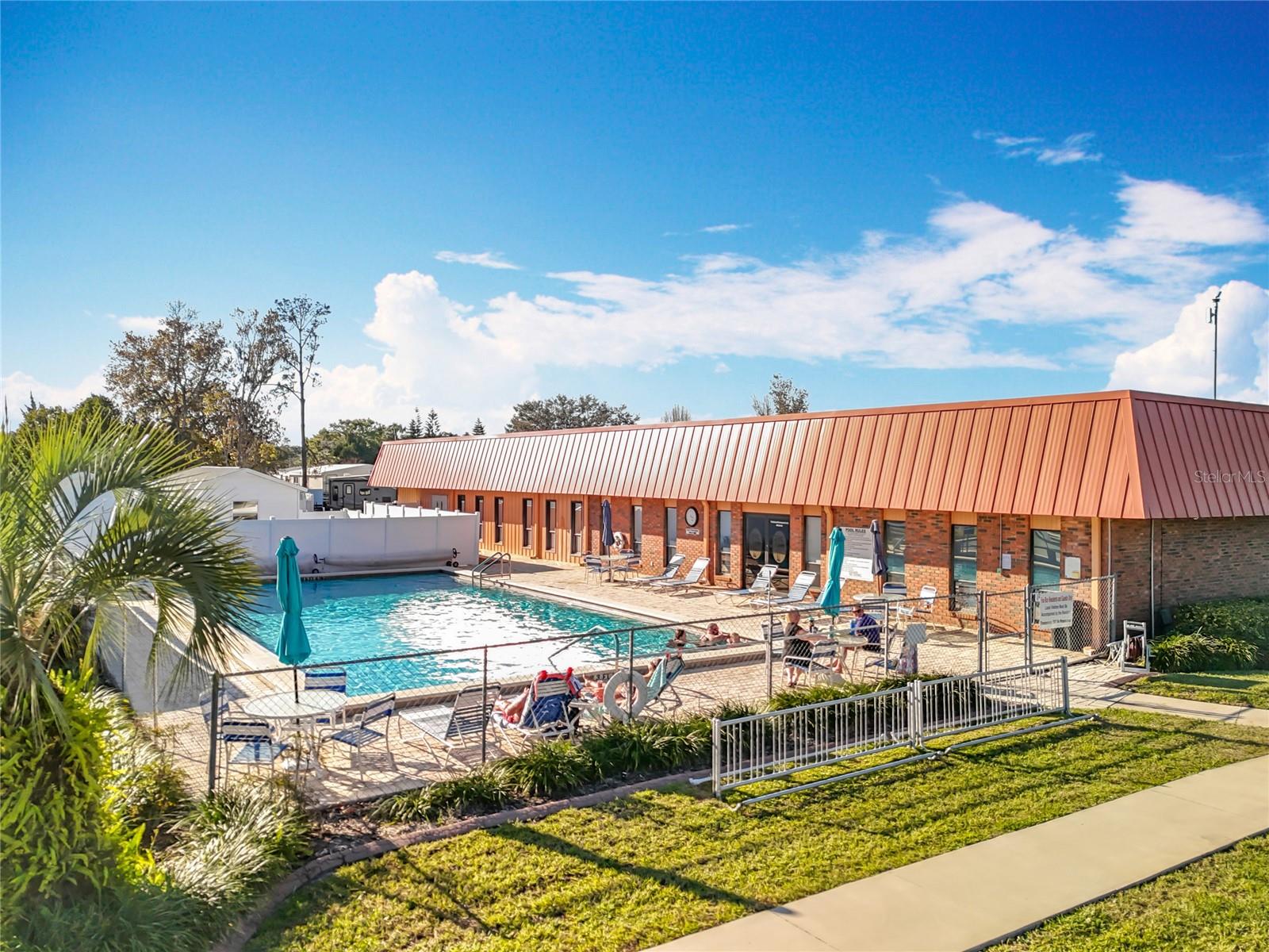 TAVARES FOX RUN MOBILE HOME - Residential