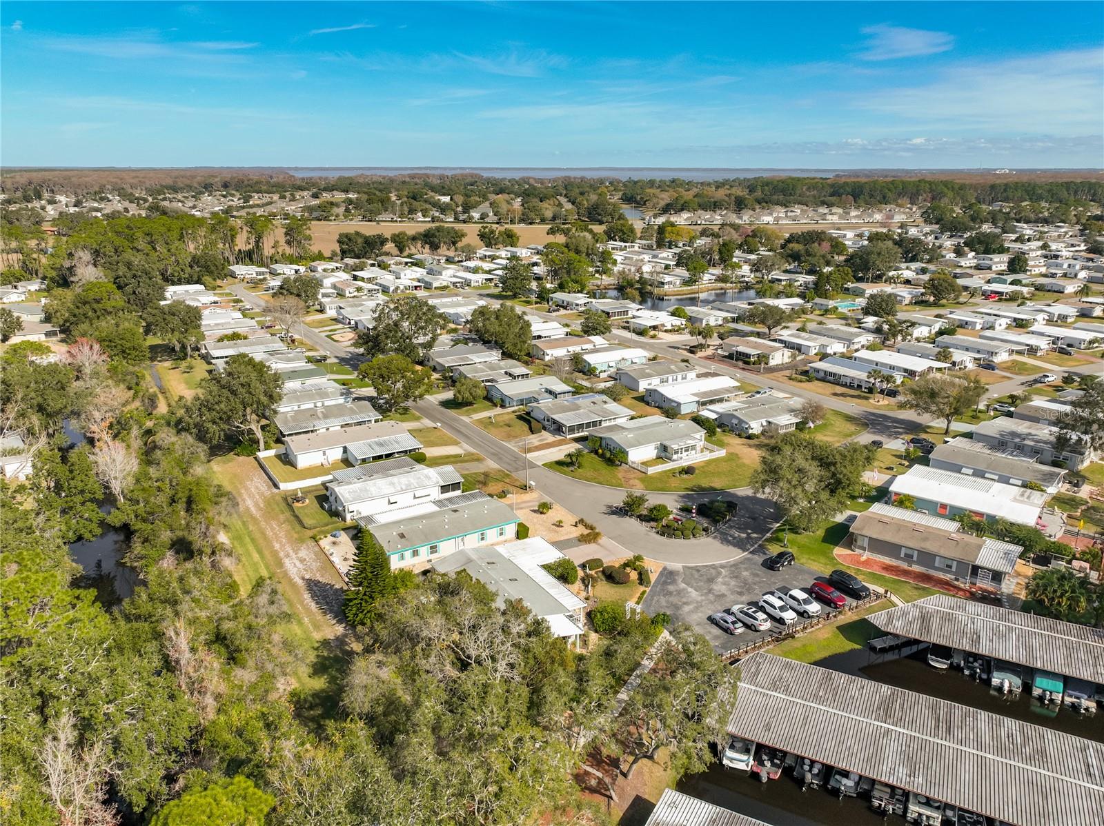 TAVARES FOX RUN MOBILE HOME - Residential