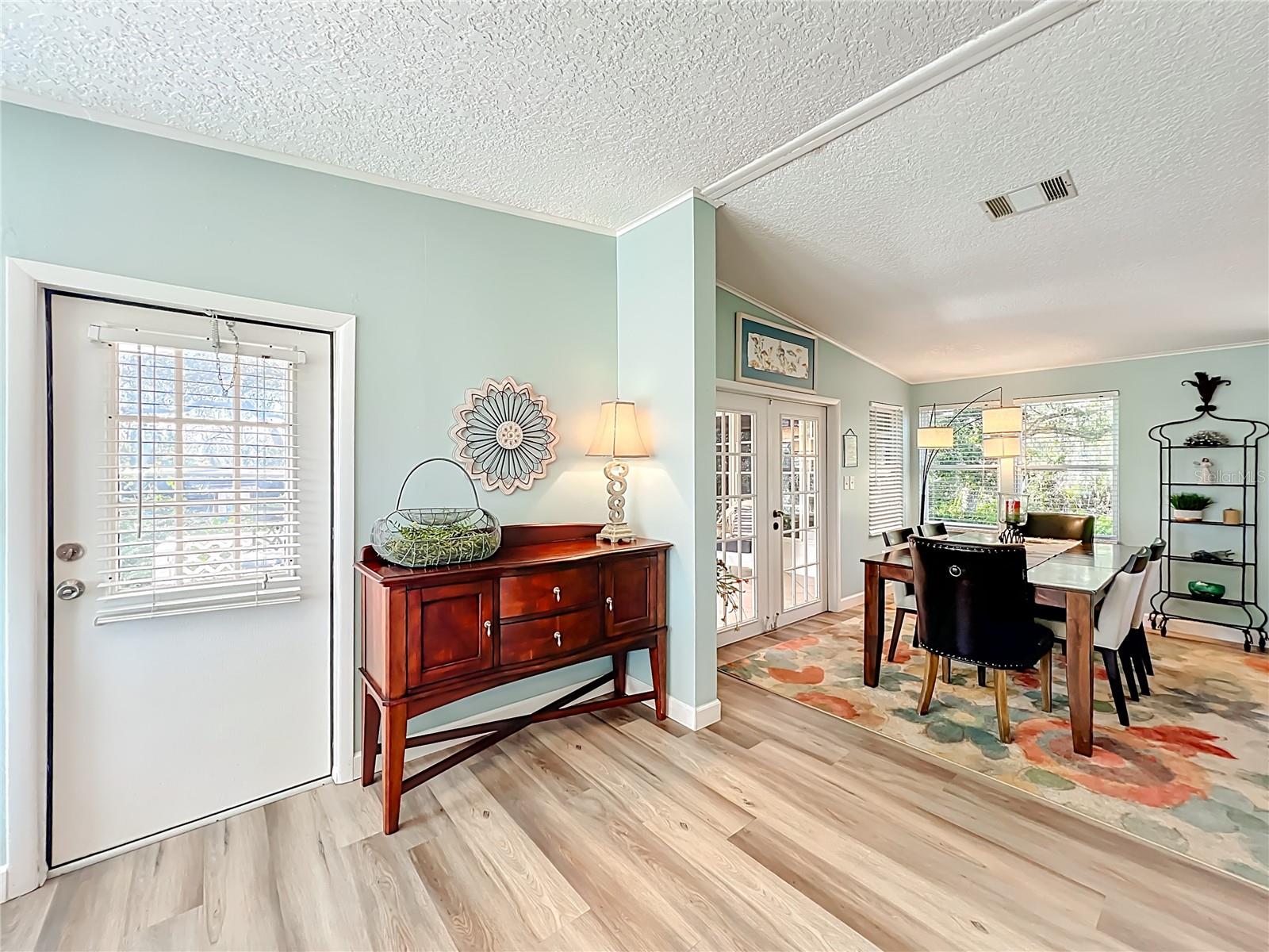 TAVARES FOX RUN MOBILE HOME - Residential