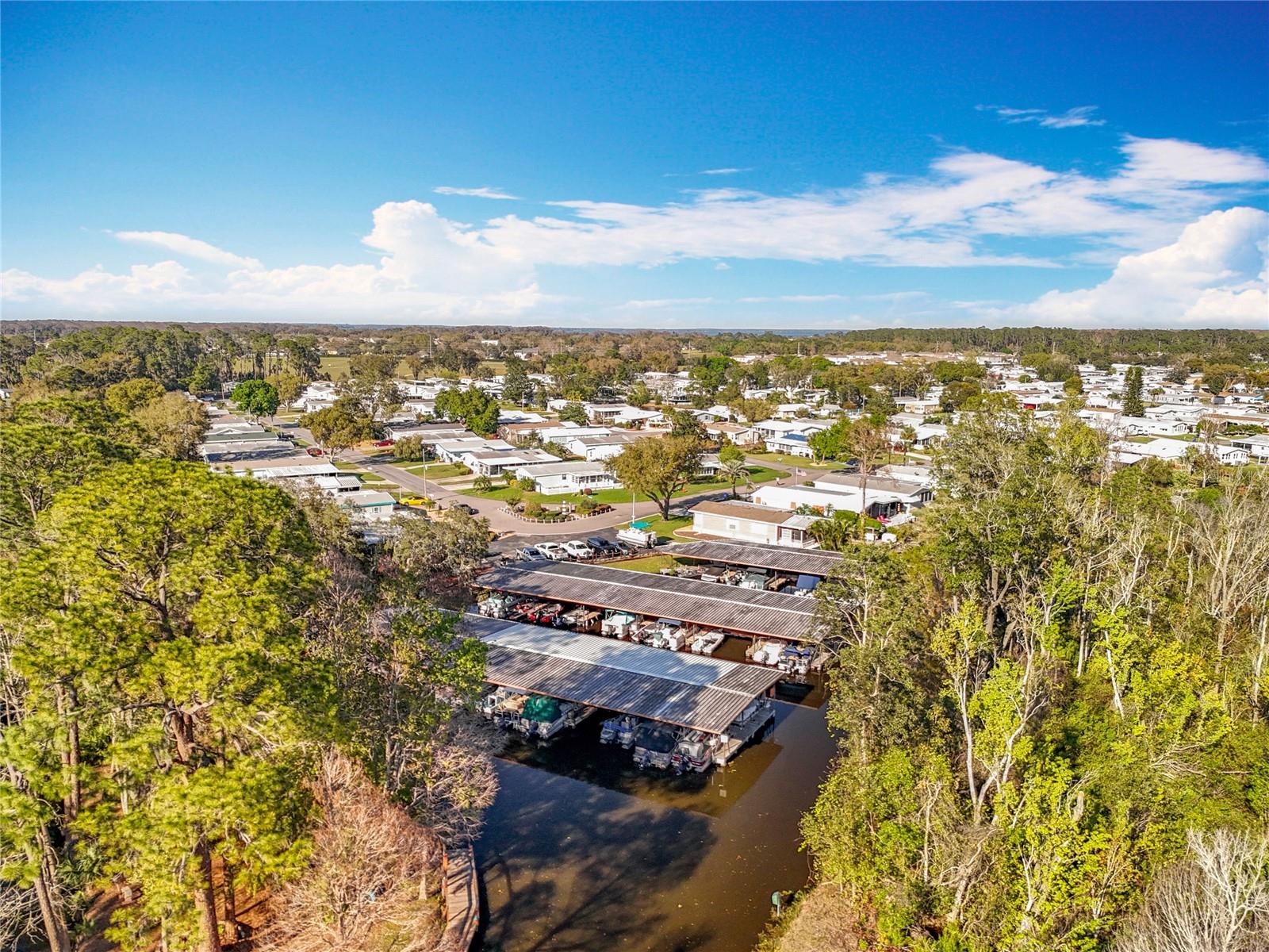 TAVARES FOX RUN MOBILE HOME - Residential