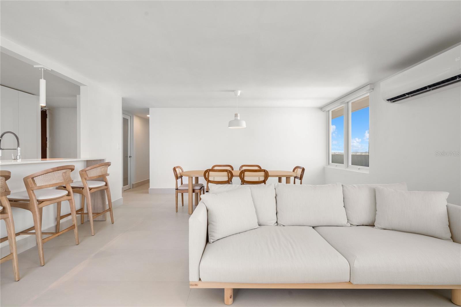 WALDORF TOWER CONDOMINIUM - Residential