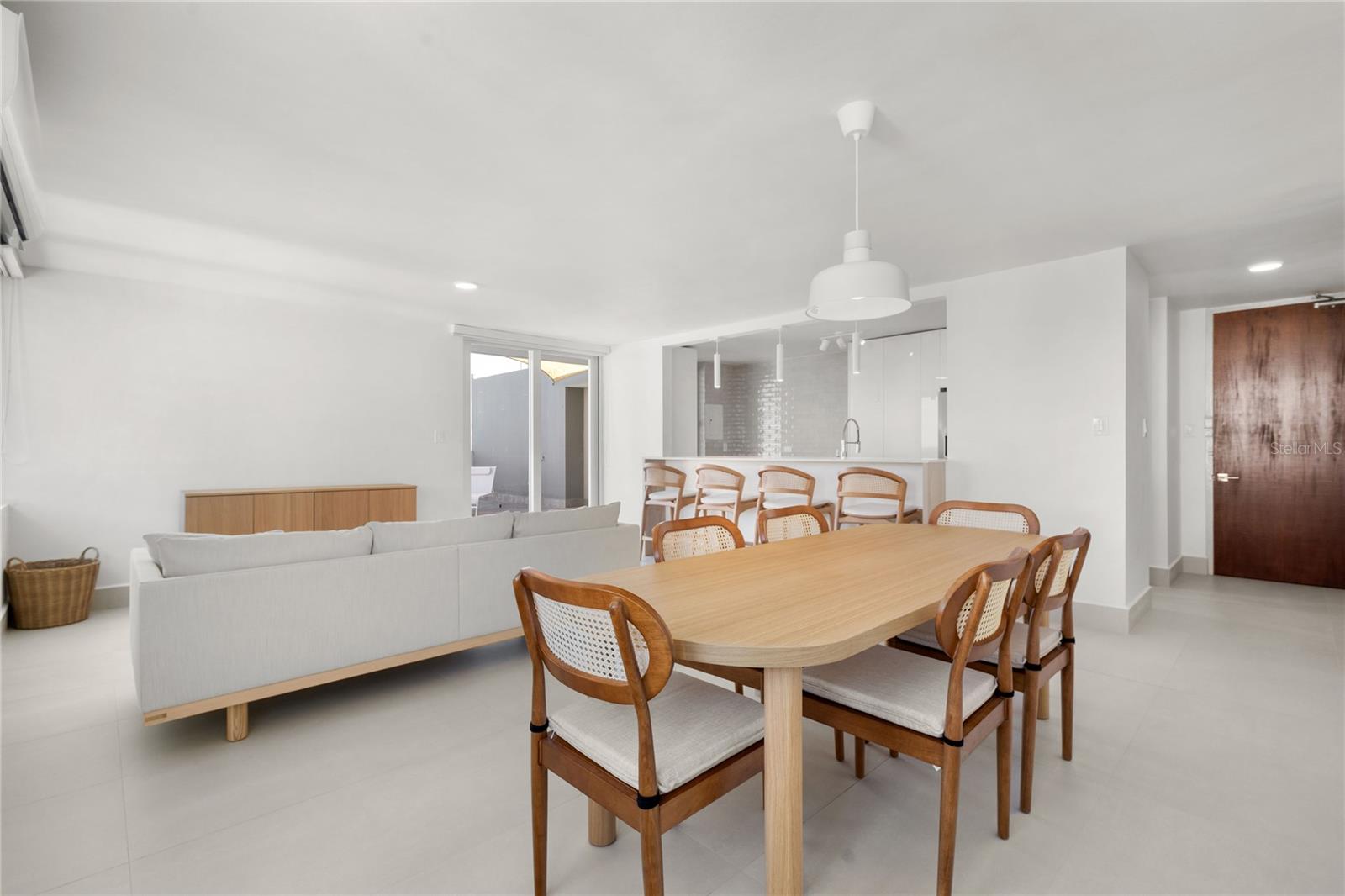 WALDORF TOWER CONDOMINIUM - Residential