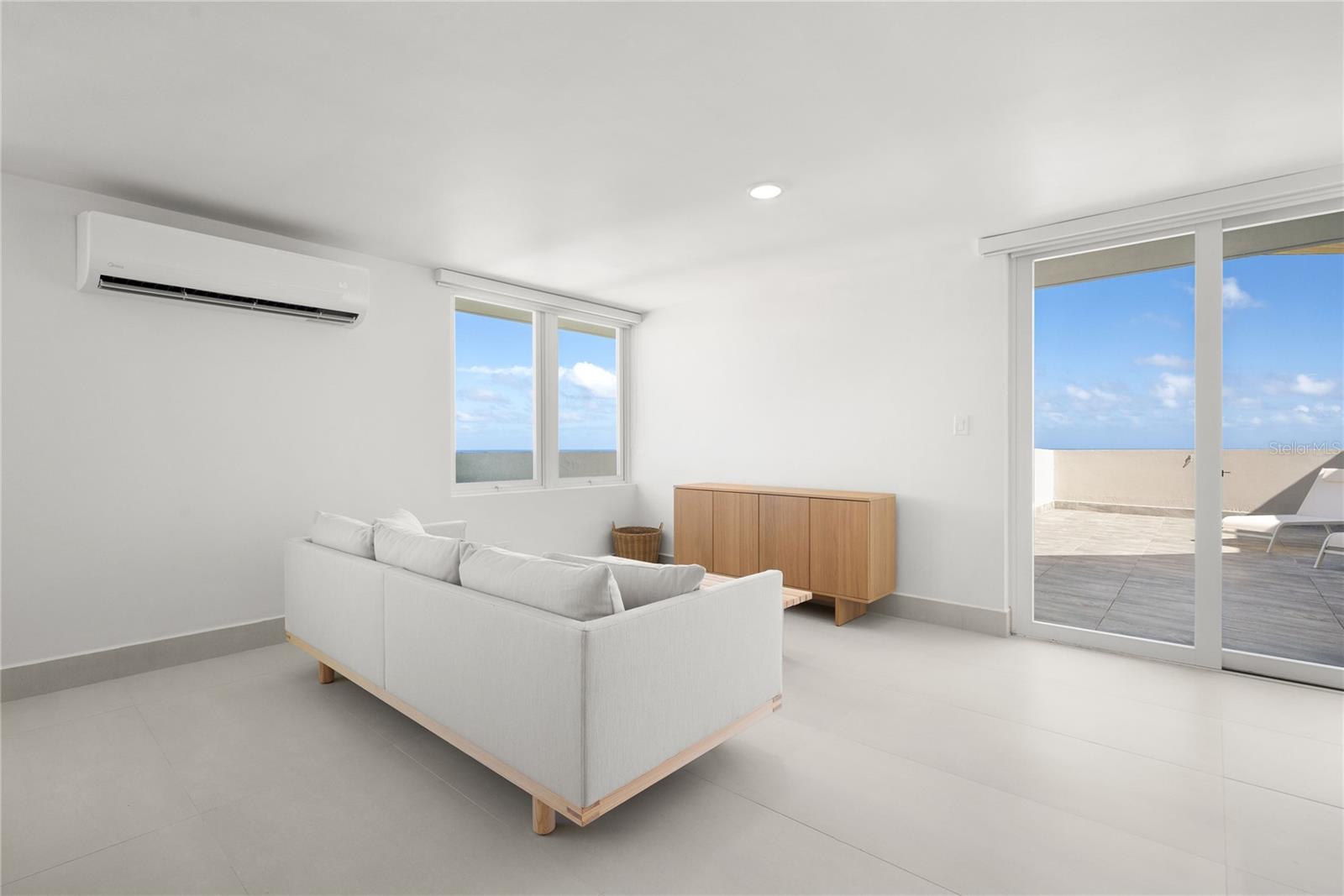 WALDORF TOWER CONDOMINIUM - Residential