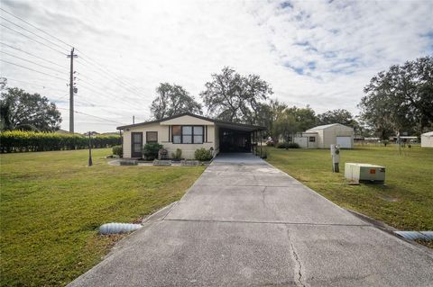 A home in LAKELAND