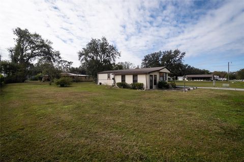 A home in LAKELAND