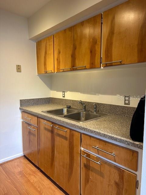 ARAGON CONDO - Residential Lease