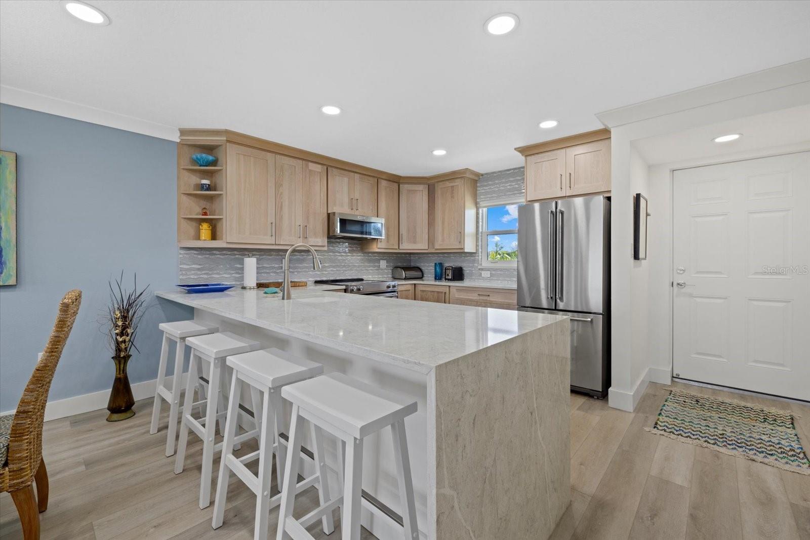 POINTE ON MIDNIGHT PASS - Residential