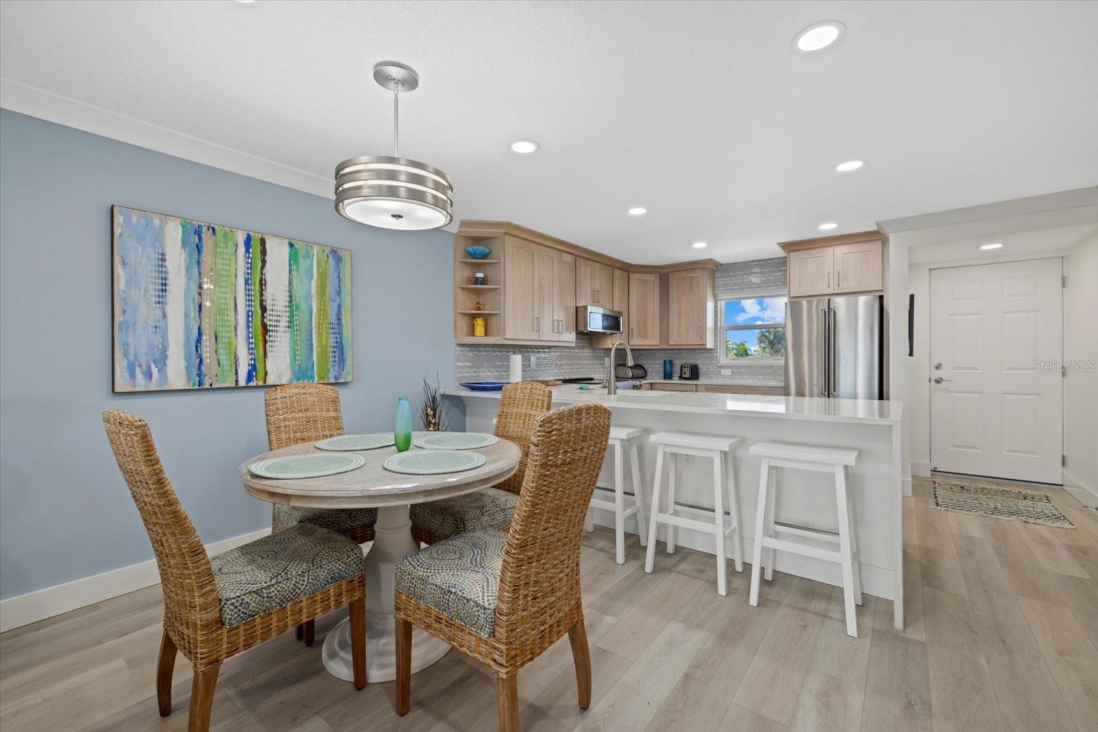 POINTE ON MIDNIGHT PASS - Residential
