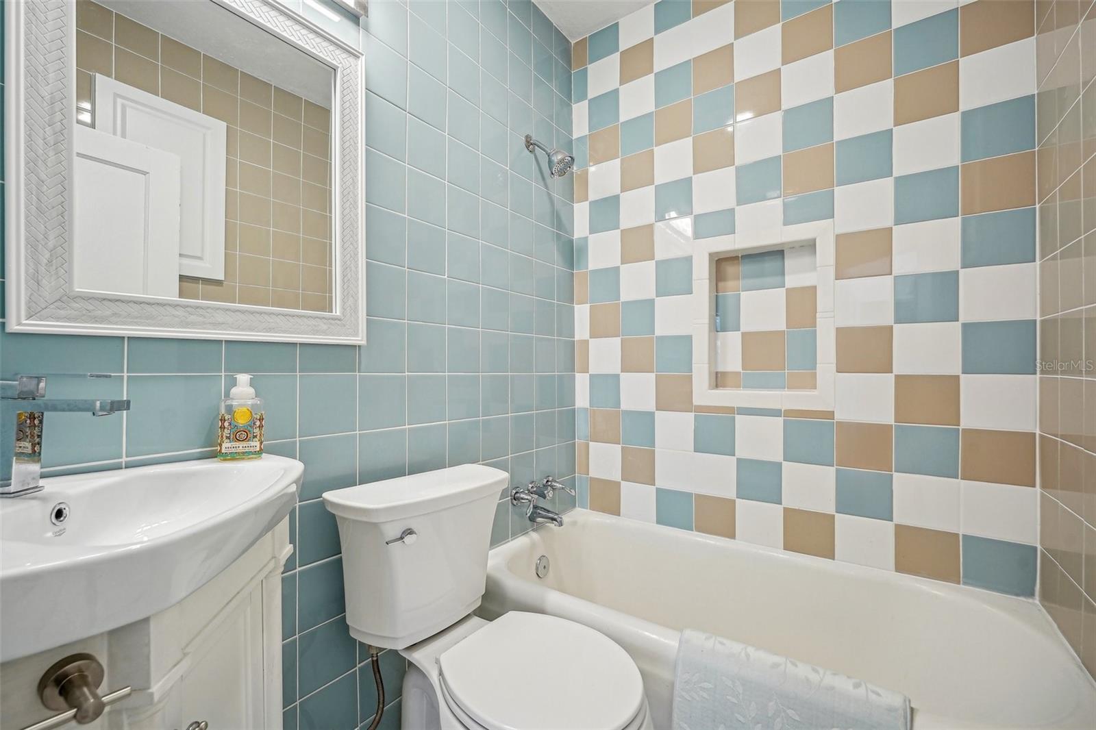 EAST DAYTONA - Residential