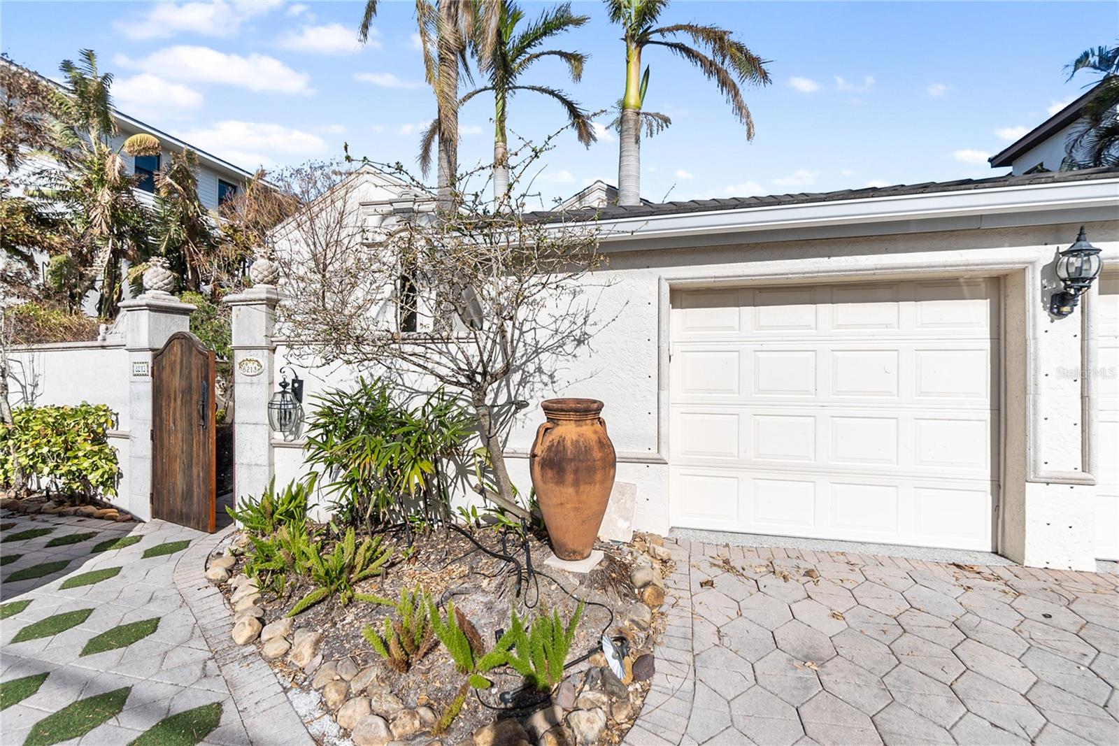 8213 MIDNIGHT PASS ROAD