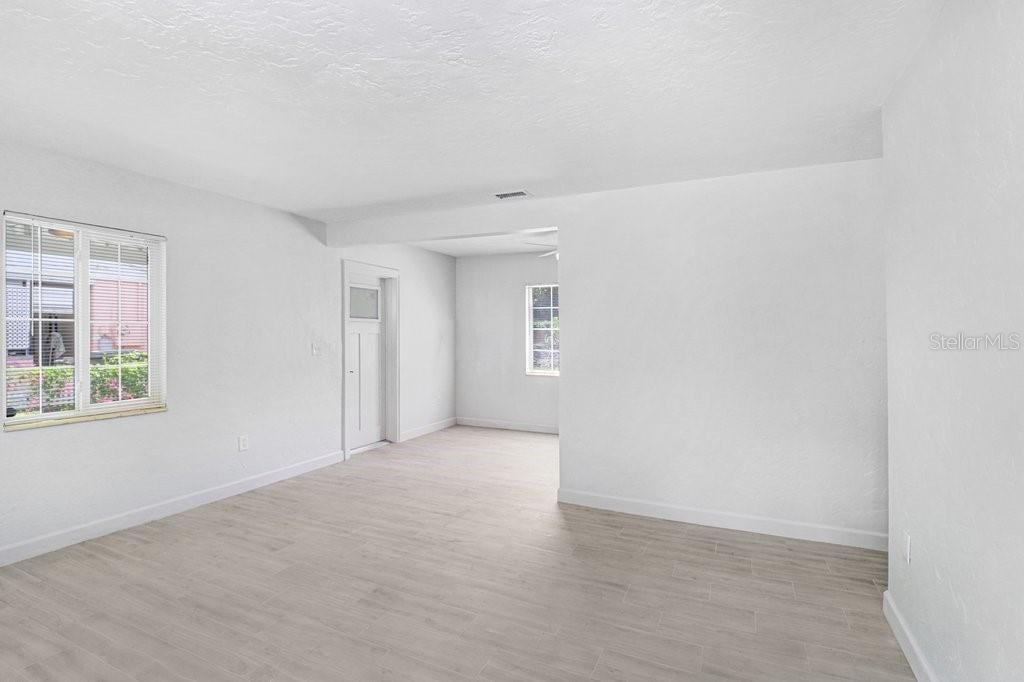 810 PATBUR AVENUE