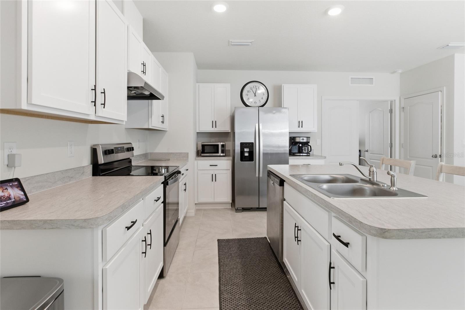 PELHAM PARK PH 3 - Residential