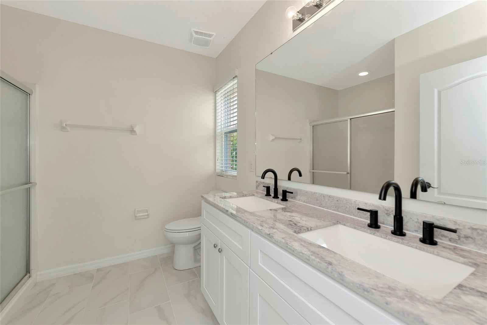 DEL TIERRA PH II - Residential