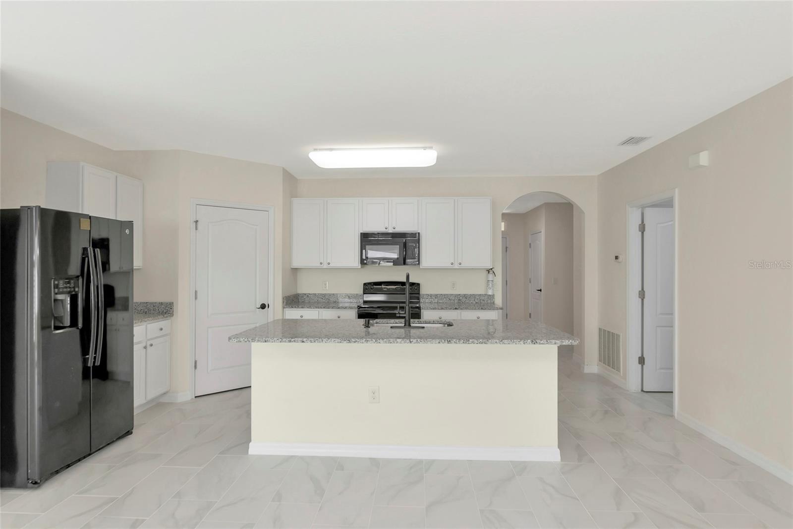 DEL TIERRA PH II - Residential