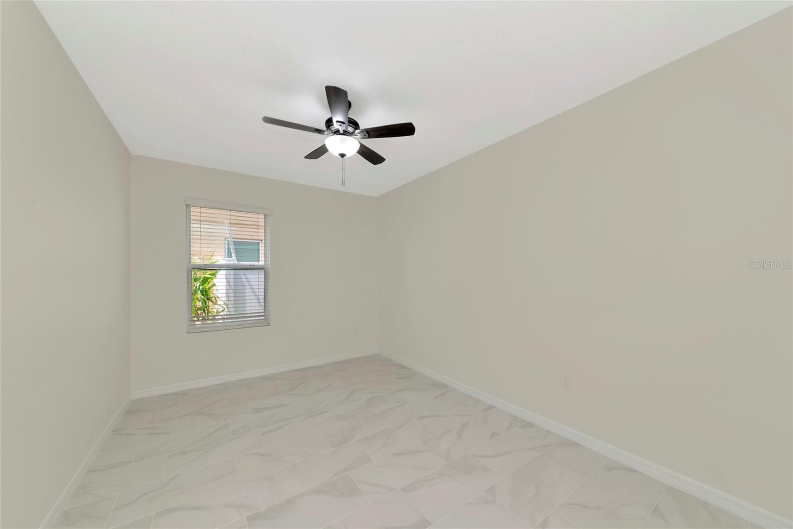 DEL TIERRA PH II - Residential