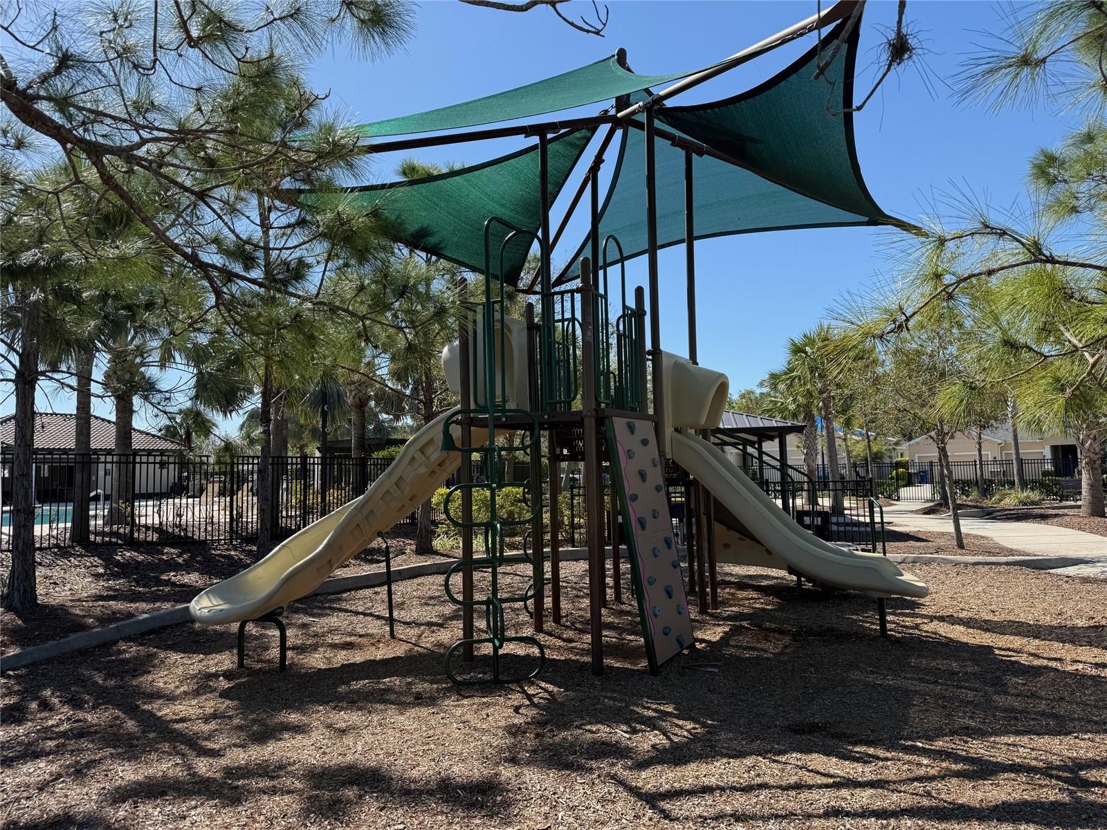 DEL TIERRA PH II - Residential