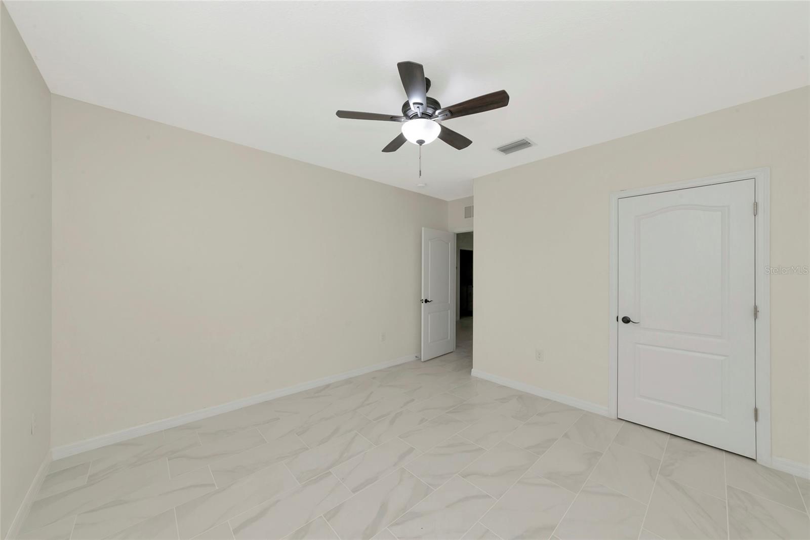 DEL TIERRA PH II - Residential