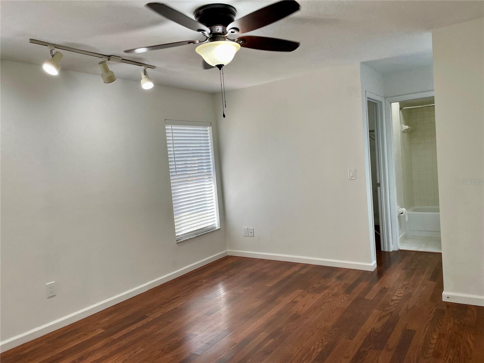 SUNLAKE PARK - Residential Lease