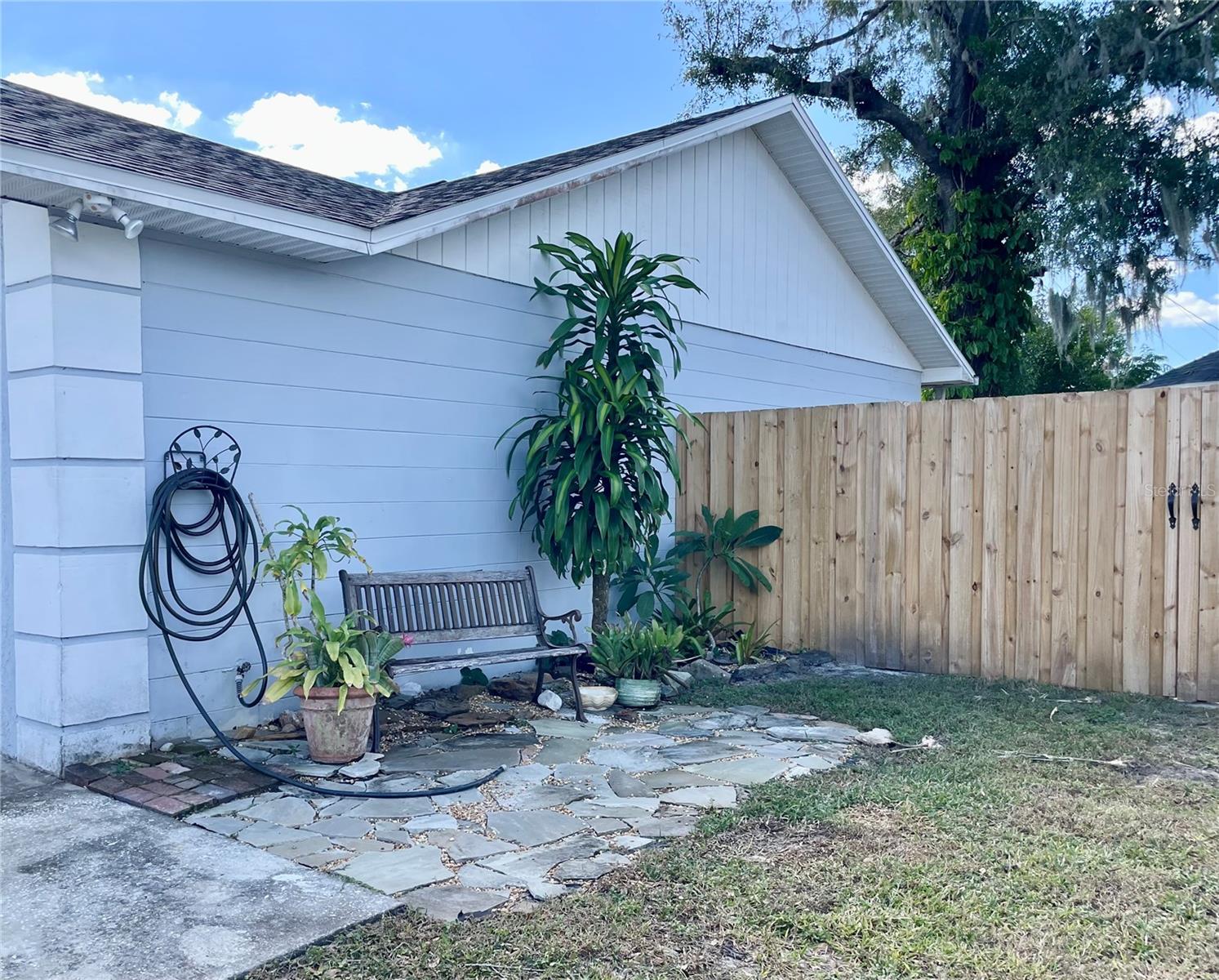 SUNLAKE PARK - Residential Lease