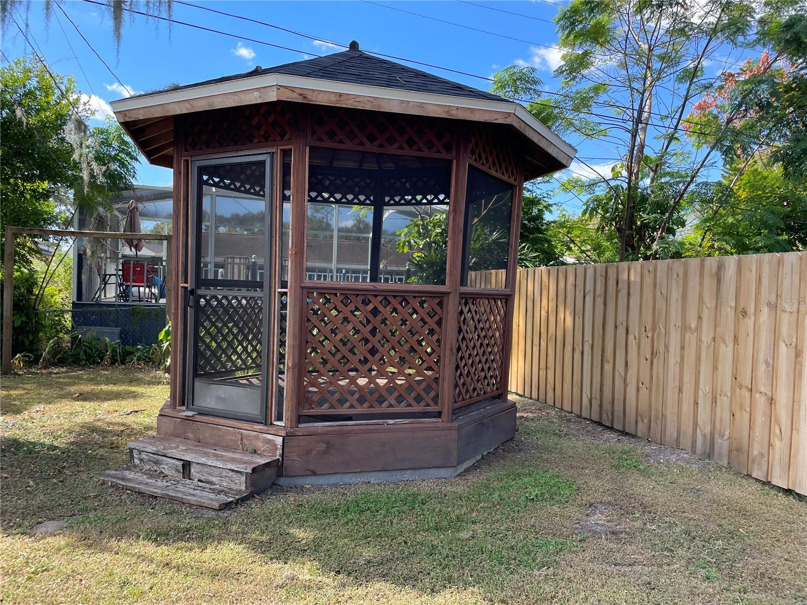 SUNLAKE PARK - Residential Lease