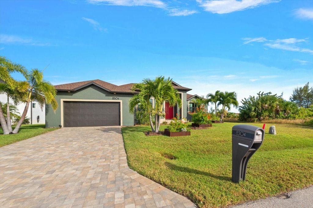 Photo of 8304 Antwerp Circle, Port Charlotte, FL 33981 (MLS # C7517504)