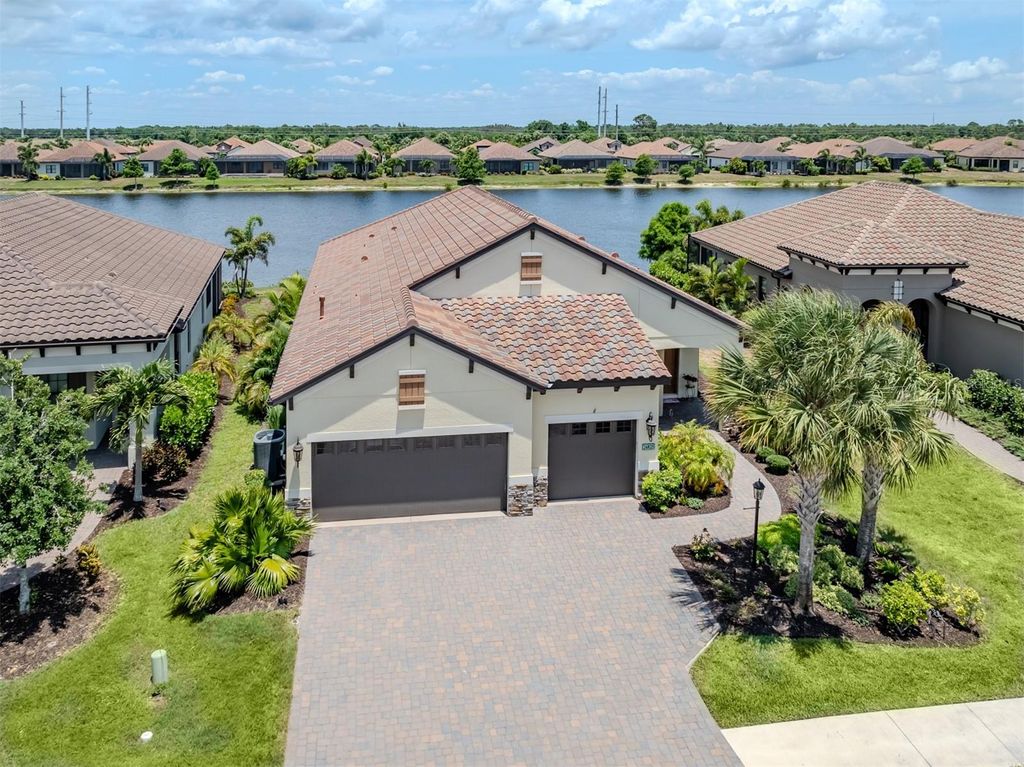 Photo of 26825 Weiskopf Drive, Englewood, FL 34223 (MLS # N6141343)