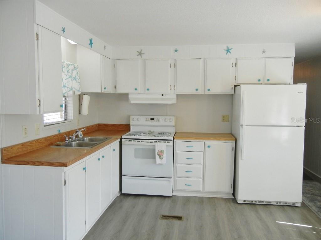 LES CHATEAU VILLA - Residential