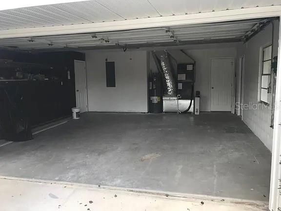 ENGLISH WOODS 1ST ADD - Residential Lease