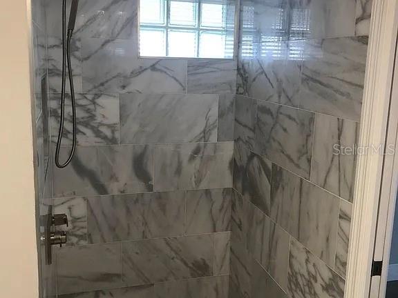 ENGLISH WOODS 1ST ADD - Residential Lease