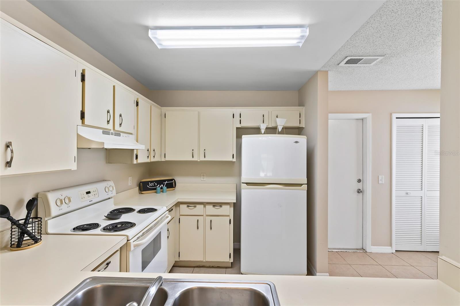 LONG LAKE VILLAS PH 01A - Residential