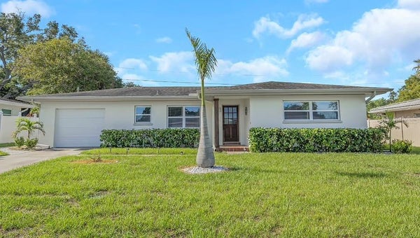 1579 ELIZABETH LN, CLEARWATER, FL 33755 - Image d12763501c0ab4ae846fb222fc15a7ca/1913465152