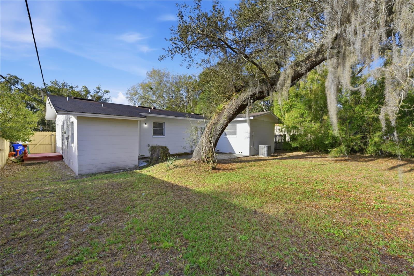 CRYSTAL LAKE WINTER HOMES - Residential