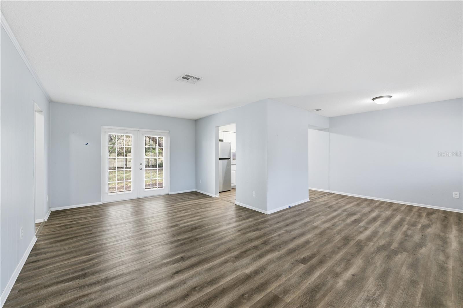 CRYSTAL LAKE WINTER HOMES - Residential