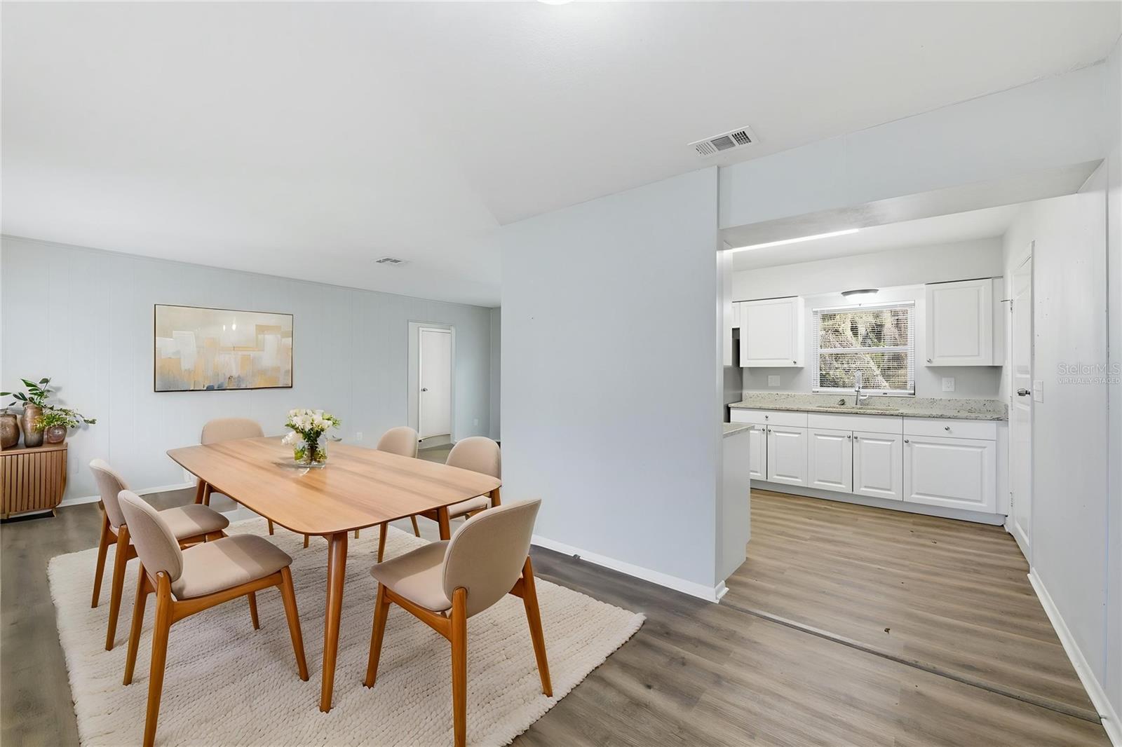 170 W CRYSTAL LAKE AVENUE