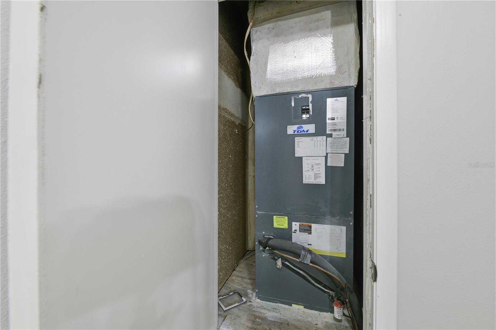 CRYSTAL LAKE WINTER HOMES - Residential