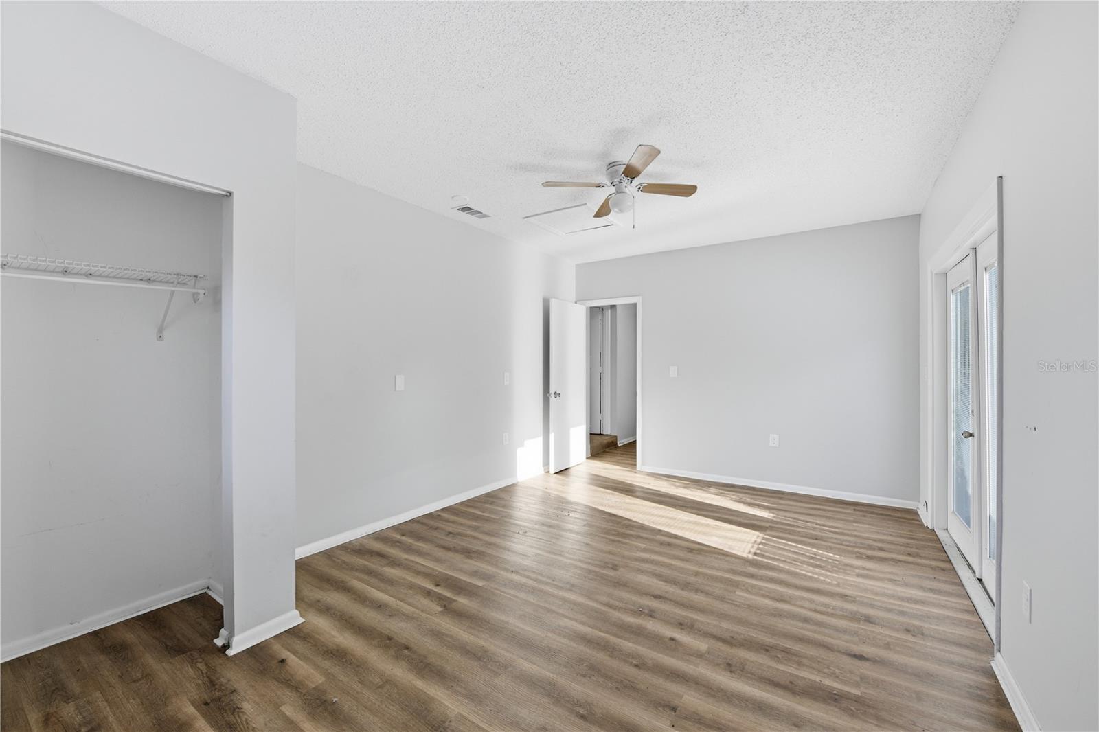 CRYSTAL LAKE WINTER HOMES - Residential