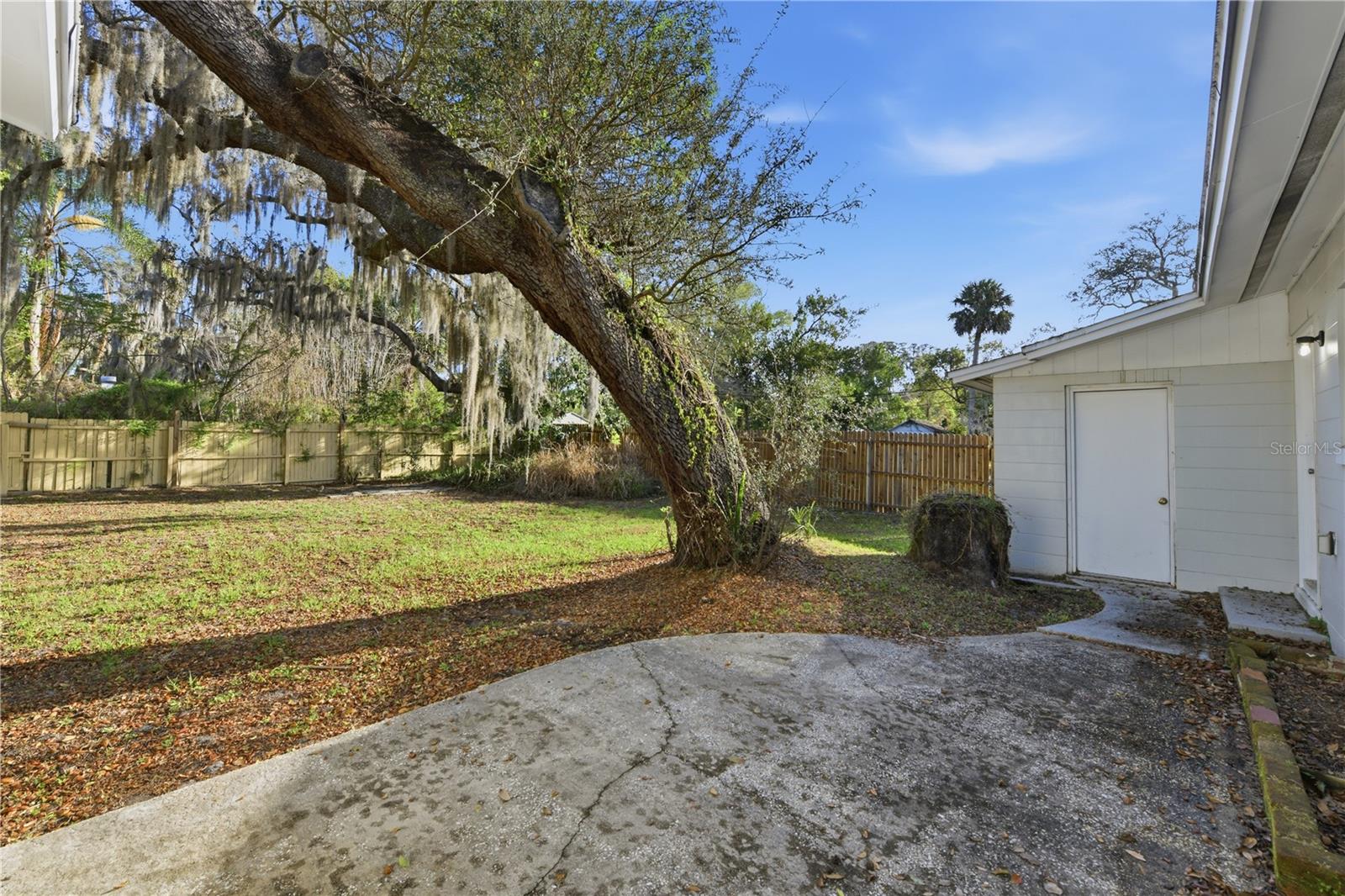 CRYSTAL LAKE WINTER HOMES - Residential