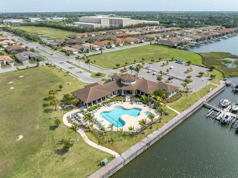 A home in PALMETTO