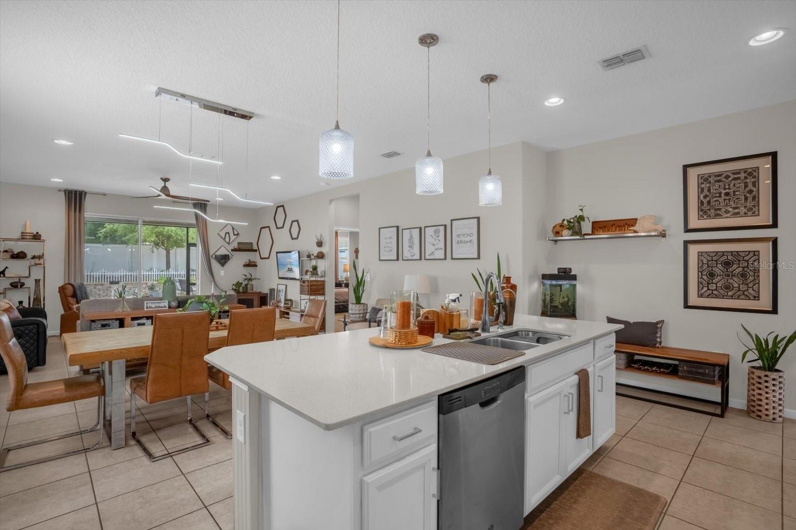 GOLDEN RIDGE - Residential