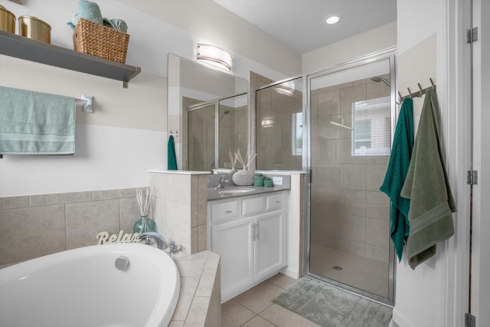 GOLDEN RIDGE - Residential