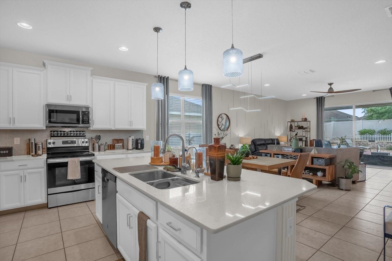 GOLDEN RIDGE - Residential