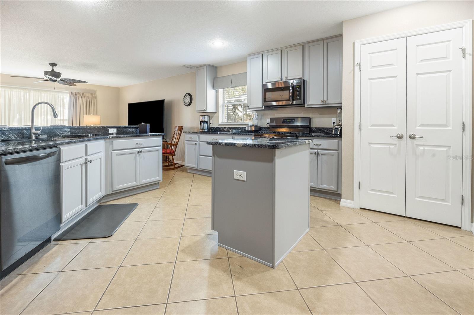 LEESBURG ARLINGTON RIDGE PH 1-B - Residential
