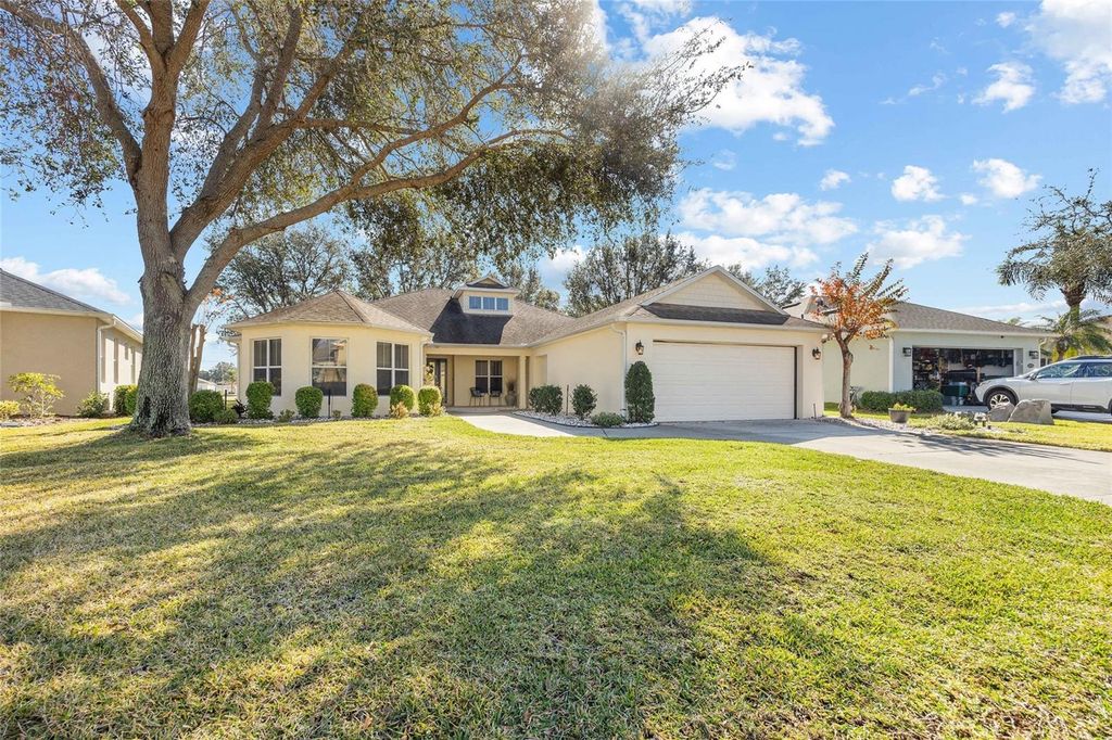 Photo of 26709 Augusta Springs Circle, Leesburg, FL 34748 (MLS # G5111899)