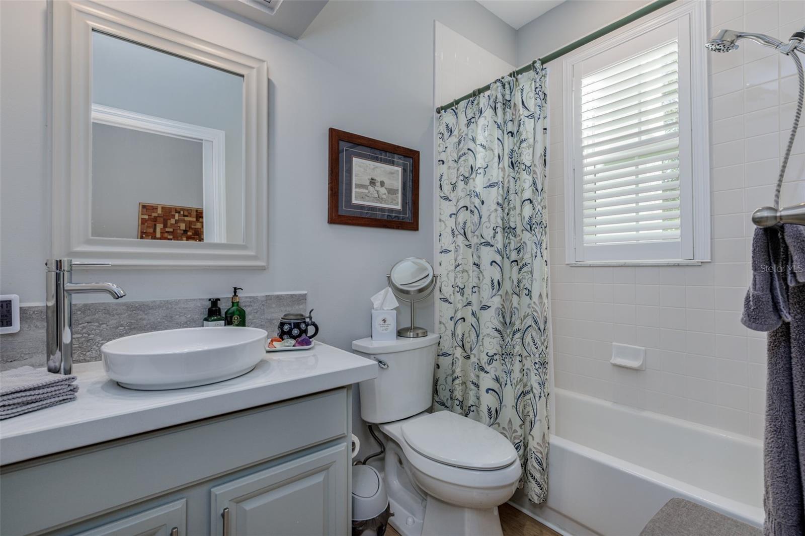 LAUREL RIDGE - Residential