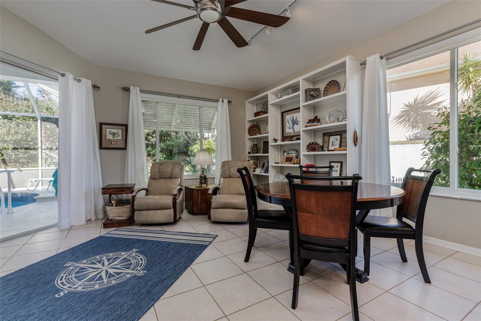 LAUREL RIDGE - Residential