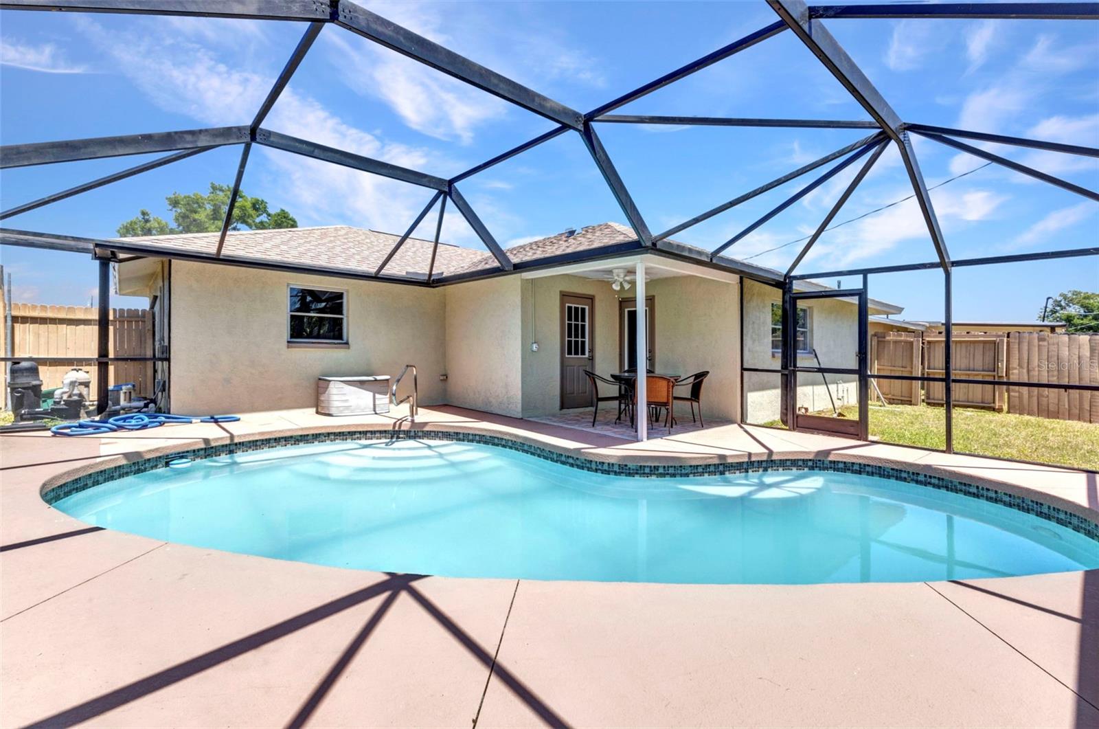 VENICE GARDENS - Residential